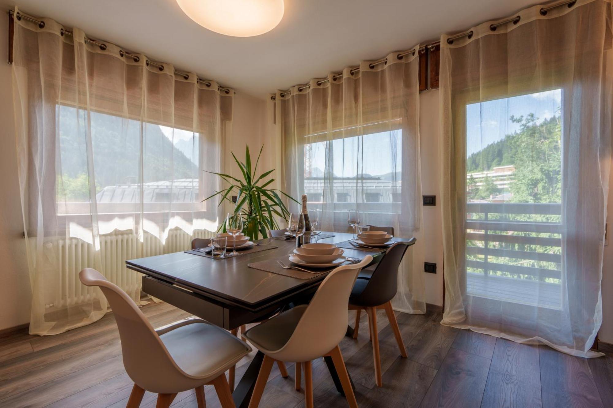 Area Apartments Madonna Di Campiglio Exterior photo
