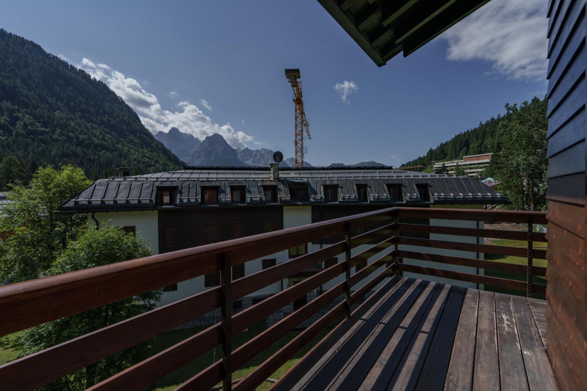 Area Apartments Madonna Di Campiglio Exterior photo